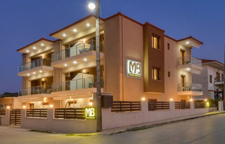 Villa M&B Boutique App -Nea Roda